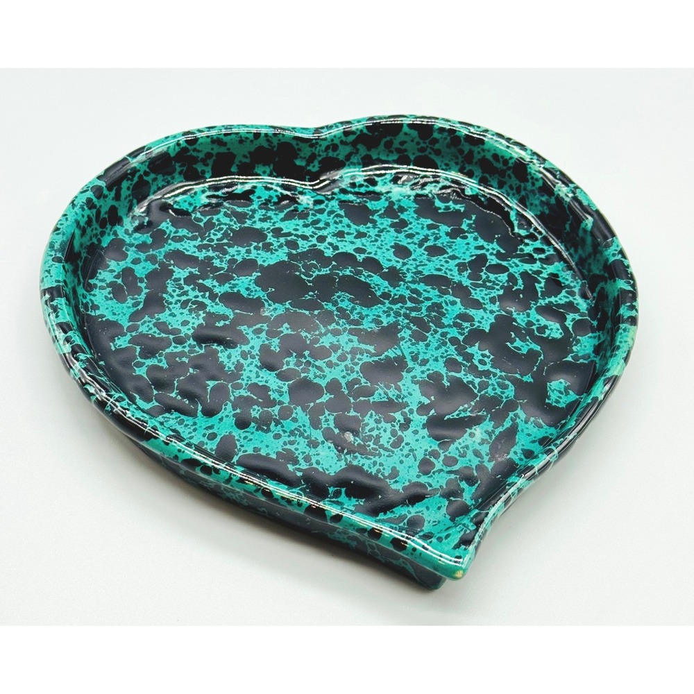Bennington Potters Heart Dish Green Black Splatter Spongeware 1950 dg‎ 8 inch
